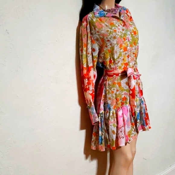 NWT Pastel Floral Boho Faux Silk Ruffled Long Sleeve Mini Dress MSRP $103 - Picture 4 of 7